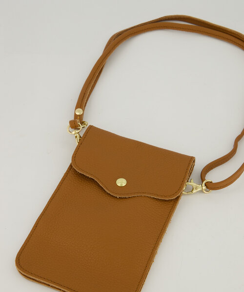 pona-20-classic-grain-telefoontassen-cognac-d109-g